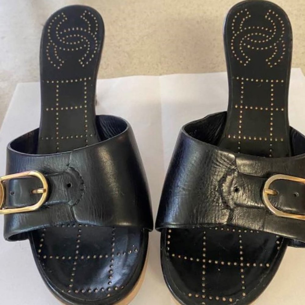 Auth. Chanel Leather Heels Sandals With Wooden Platform Size 5, 5 Made in Italy